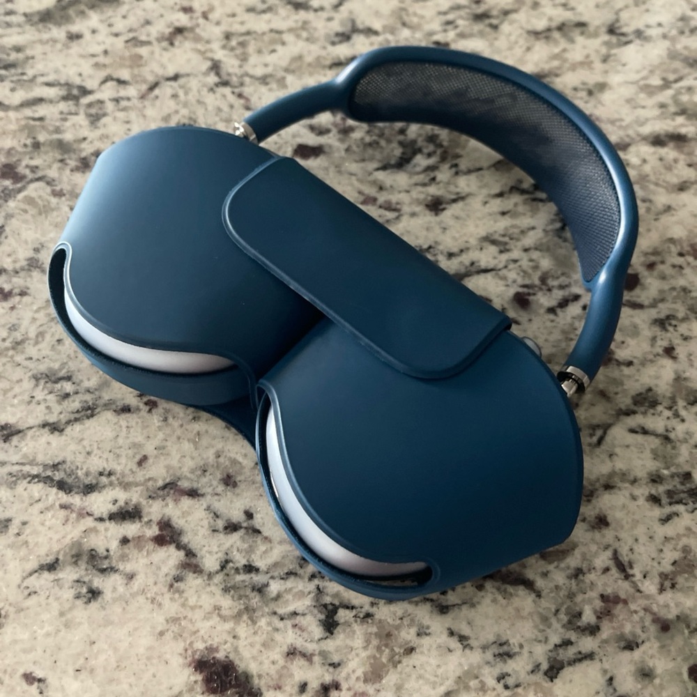 COPY - Sky Blue AirPod Max